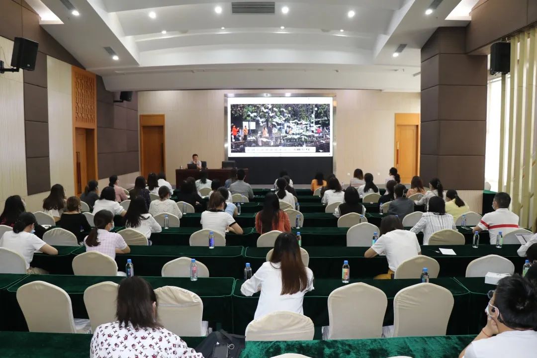拍好圖片、講好故事、樹好形象——集團(tuán)公司工會(huì)開展“職工素質(zhì)提升課堂”之《攝影入門及提高》培訓(xùn)
